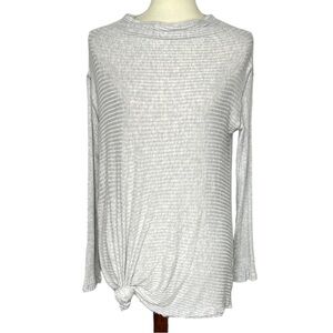 Free People We the Free Shirt Womens Small Grey Lover Ribbed Thermal Knot‎ Front